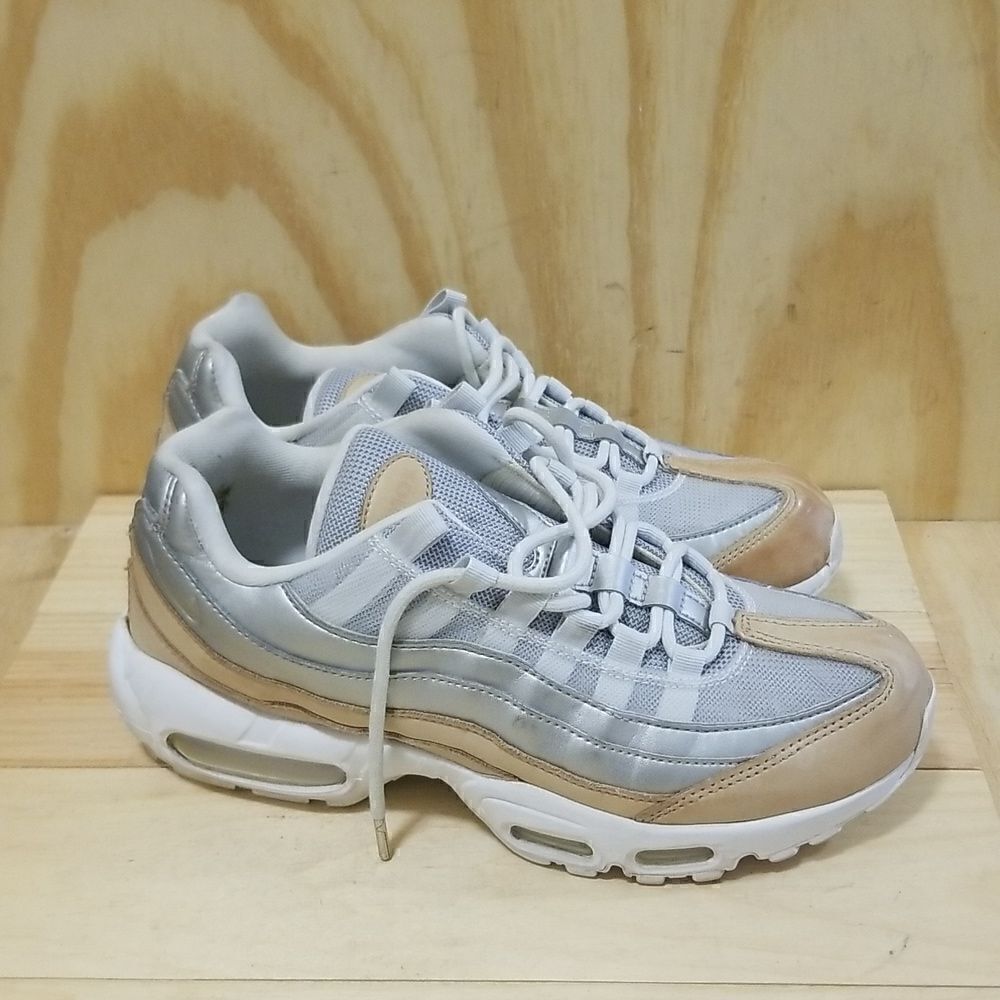 Nike Air Max 95 SE Premium Pure Platinum Run Shoes Wms sz 9, Mens sz 7.5